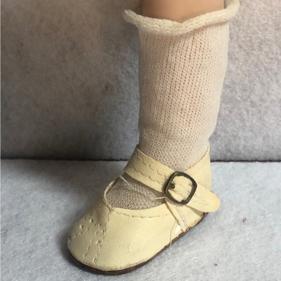 Ceramic Doll Leg Vase - Picture 3 of 12